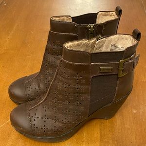 Jambu wedge booties